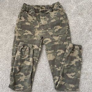 AE camo jean joggers